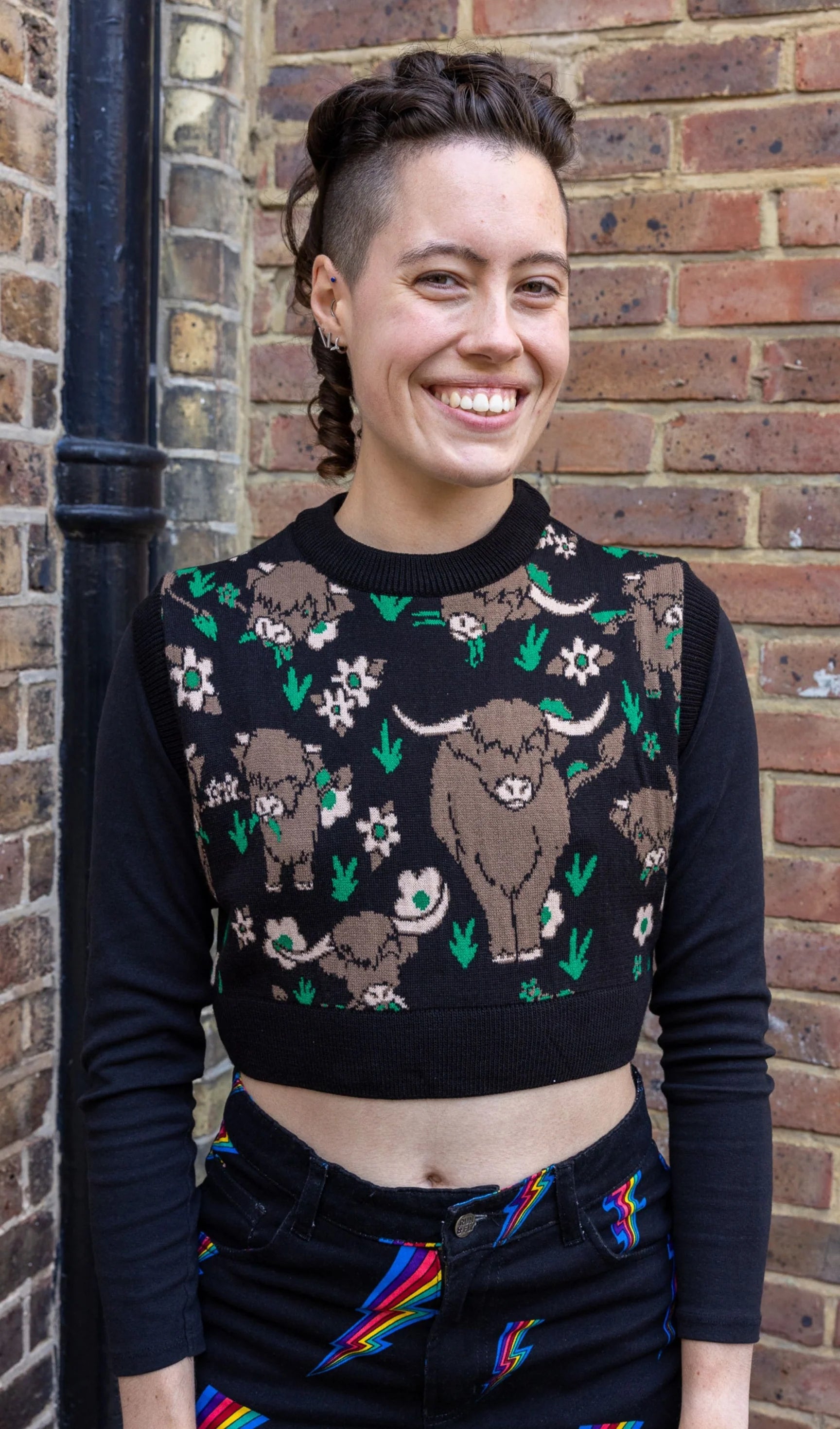 Highland Cow Cropped Knitted Tank Top - Run & Fly