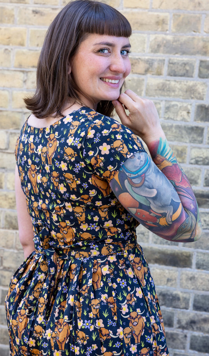 Highland Cows Belted Tea Dress with Pockets - Run & Fly
