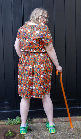 Halloween: Party Frogs Stretch Belted Tea Dress with Pockets - Run & Fly