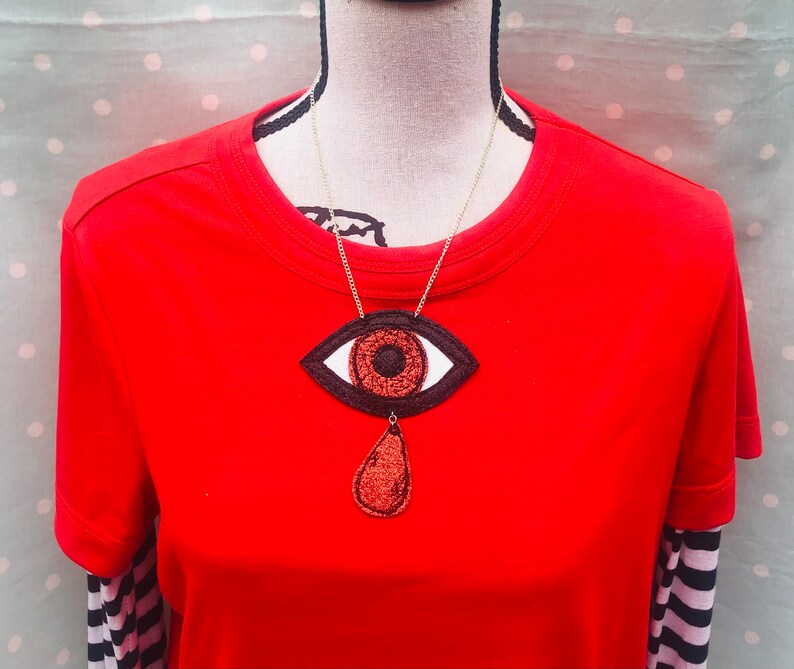 Vampire Eye Glitter Necklace - Bumblebee Design Treasures
