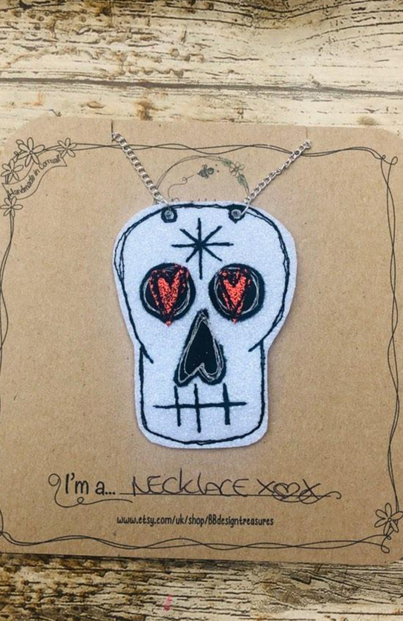 Skull Glitter Necklace - Bumblebee Design Treasures