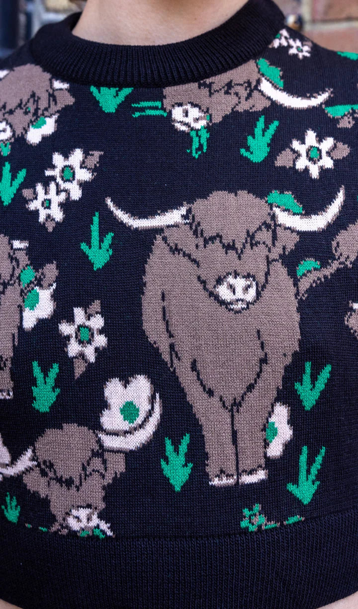 Highland Cow Cropped Knitted Tank Top - Run & Fly