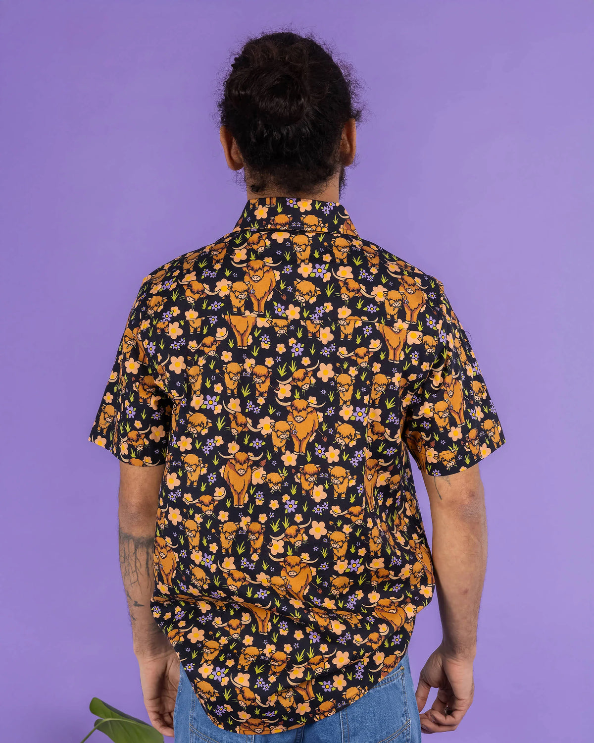 Highland Cow Short Sleeve Shirt - Run & Fly