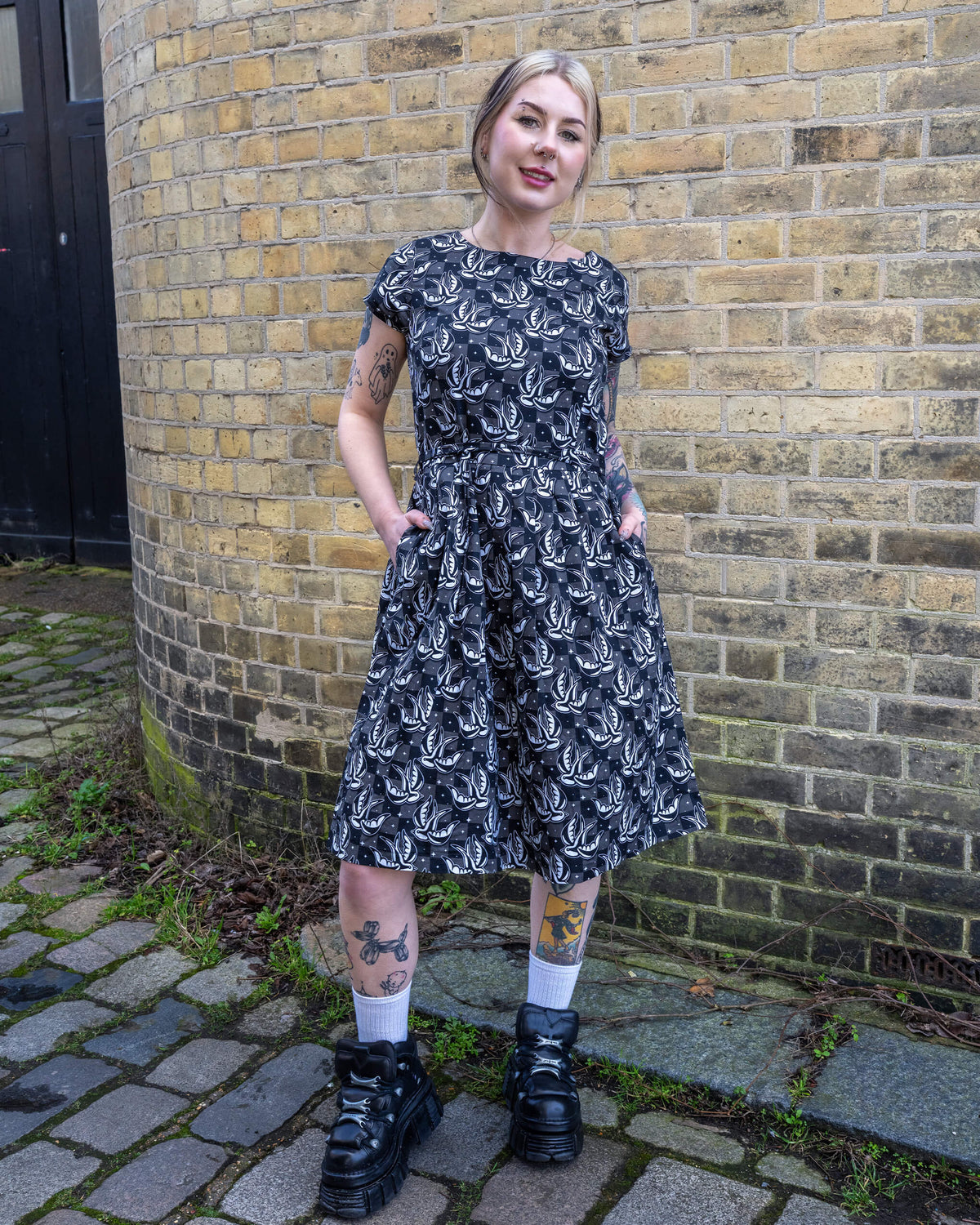 Checkerboard Swallow Stretch Belted Tea Dress with Pockets - Run & Fly