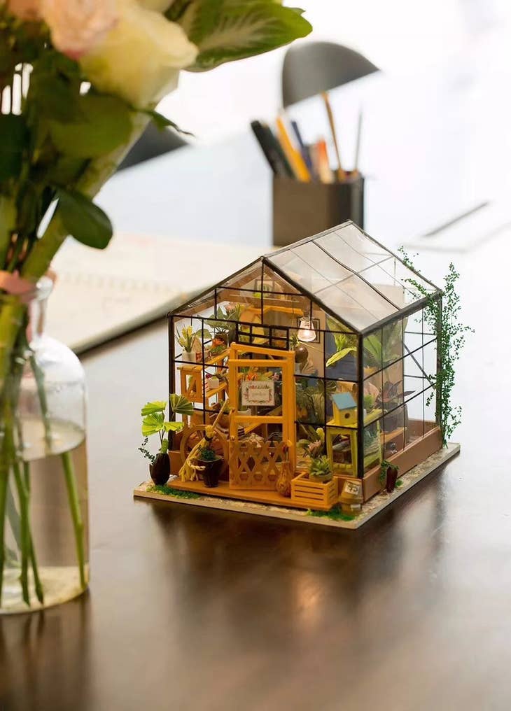 DIY Miniature House Kit: Cathy's Flower House - Hands Craft