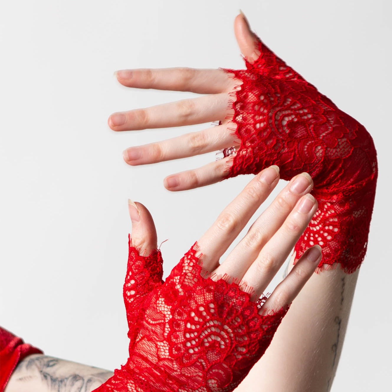Embrace The Night Lace Gloves - Killstar (Last Available)