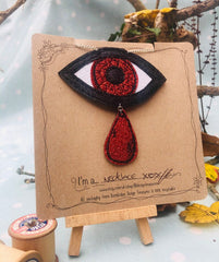 Vampire Eye Glitter Necklace - Bumblebee Design Treasures