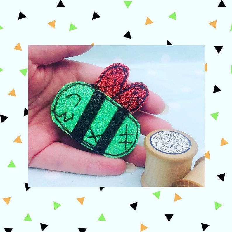 Zom-bee Brooch / Badge - Bumbleebee Design Treasures